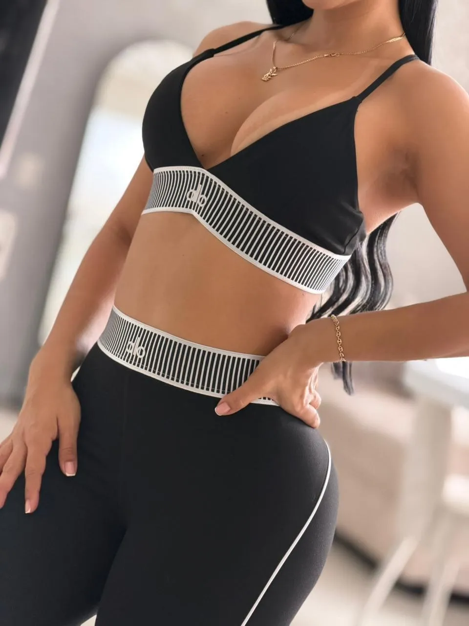 Q 6353 (chest pad)
